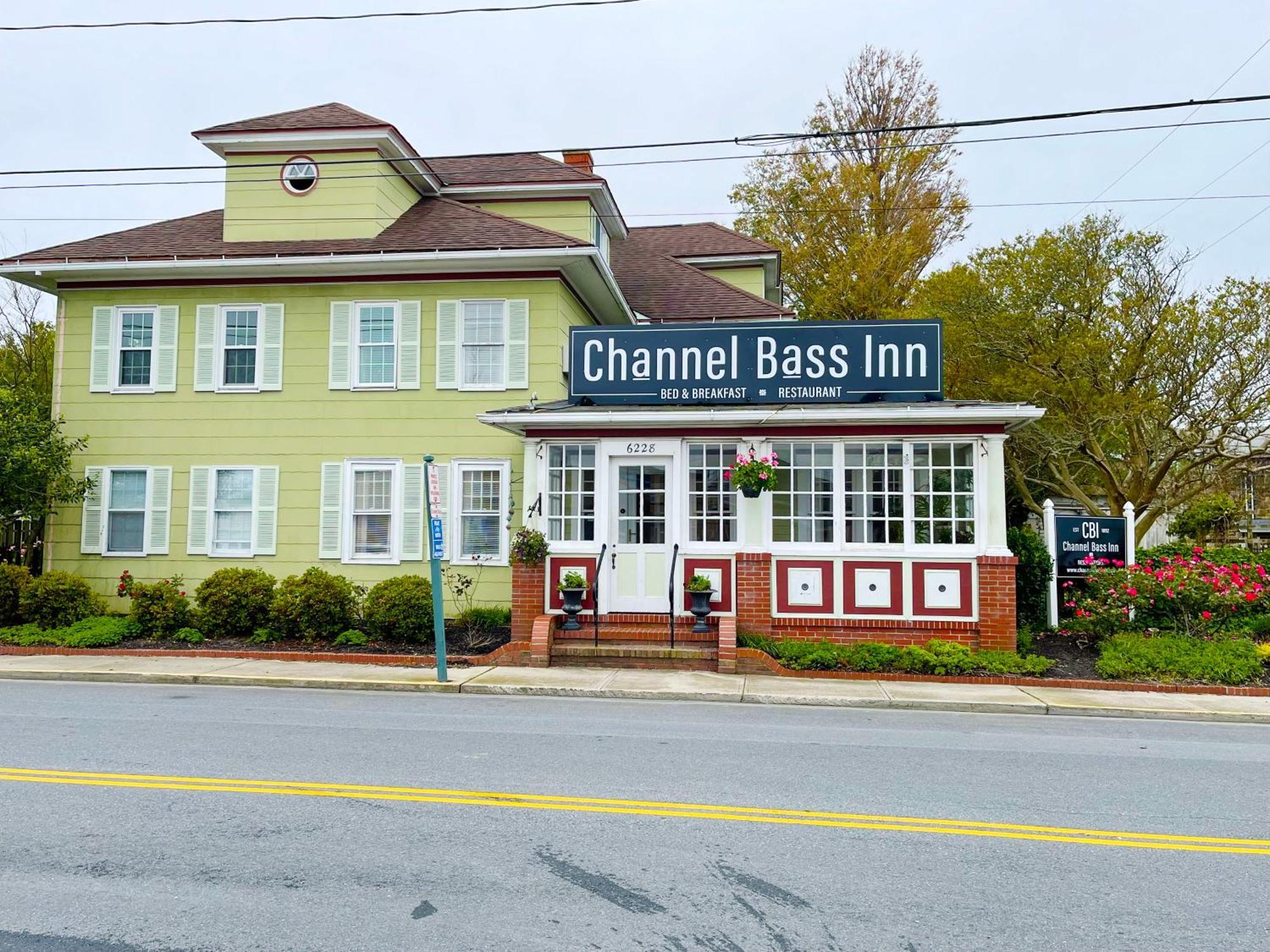 Channel Bass Inn And Restaurant Chincoteague Exterior photo